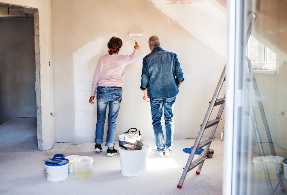 Retired couple having to pay refurbishment fees at their retirement village.